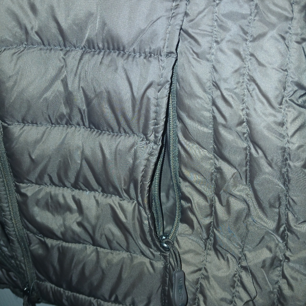 32 Degress Heats Women`s Vest Brown color  very warm  and confortable
